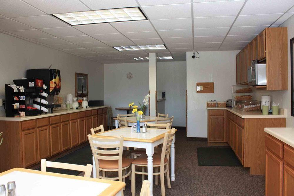 Best Western Lee'S Motor Inn Chamberlain Restaurant bilde